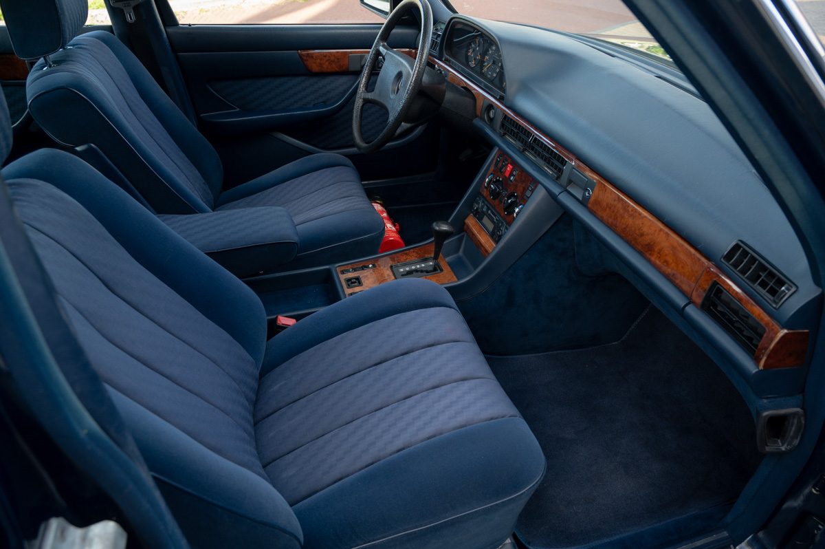 Mercedes-Benz S-Klasse (1985) — صورة 38