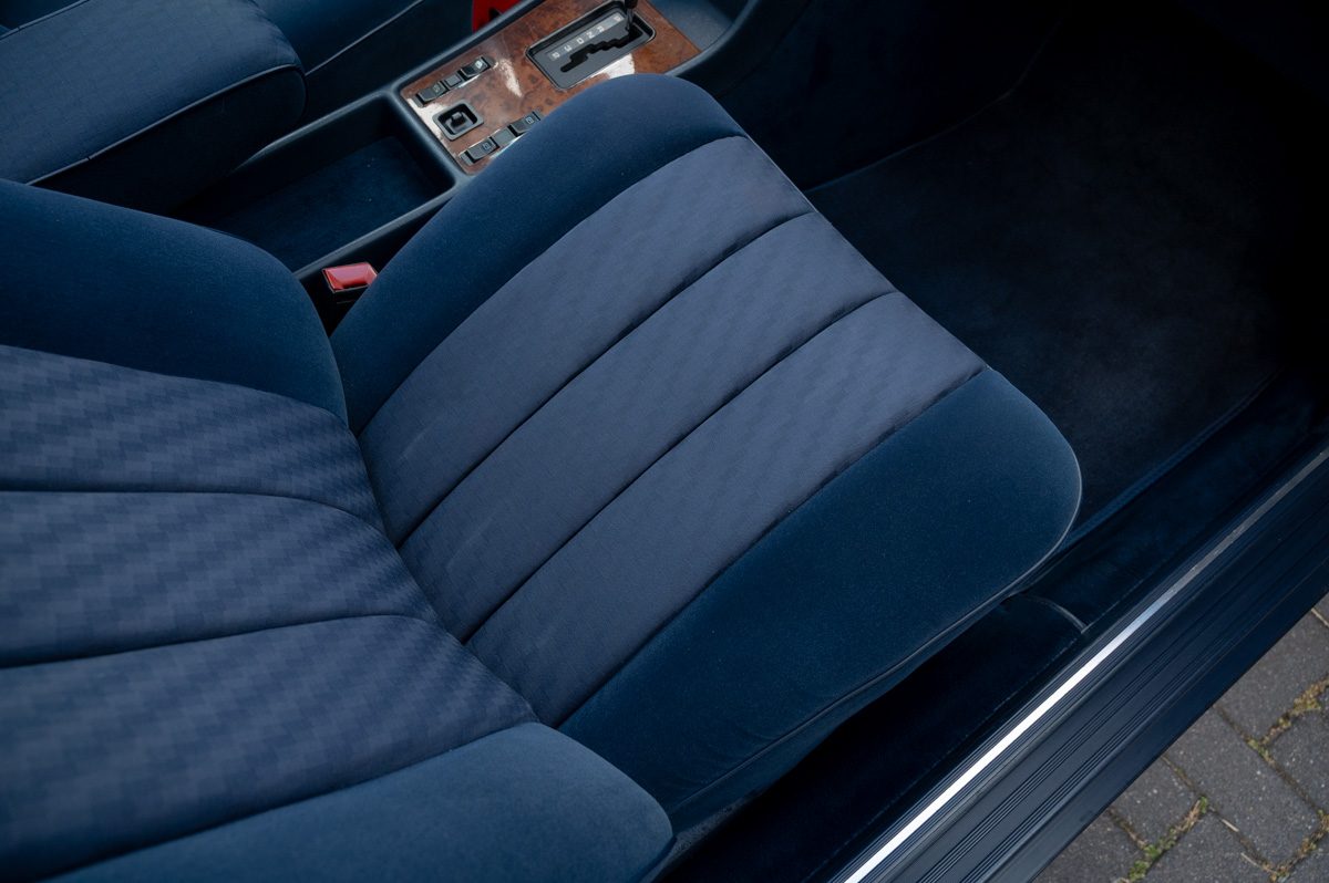 Mercedes-Benz S-Klasse (1985) — صورة 42
