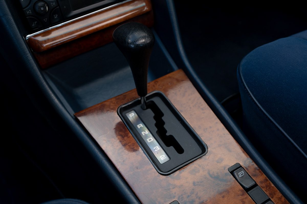 Mercedes-Benz S-Klasse (1985) — صورة 58