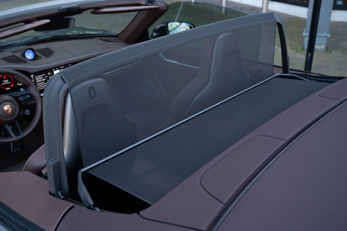Porsche 911 (2021) — foto 67