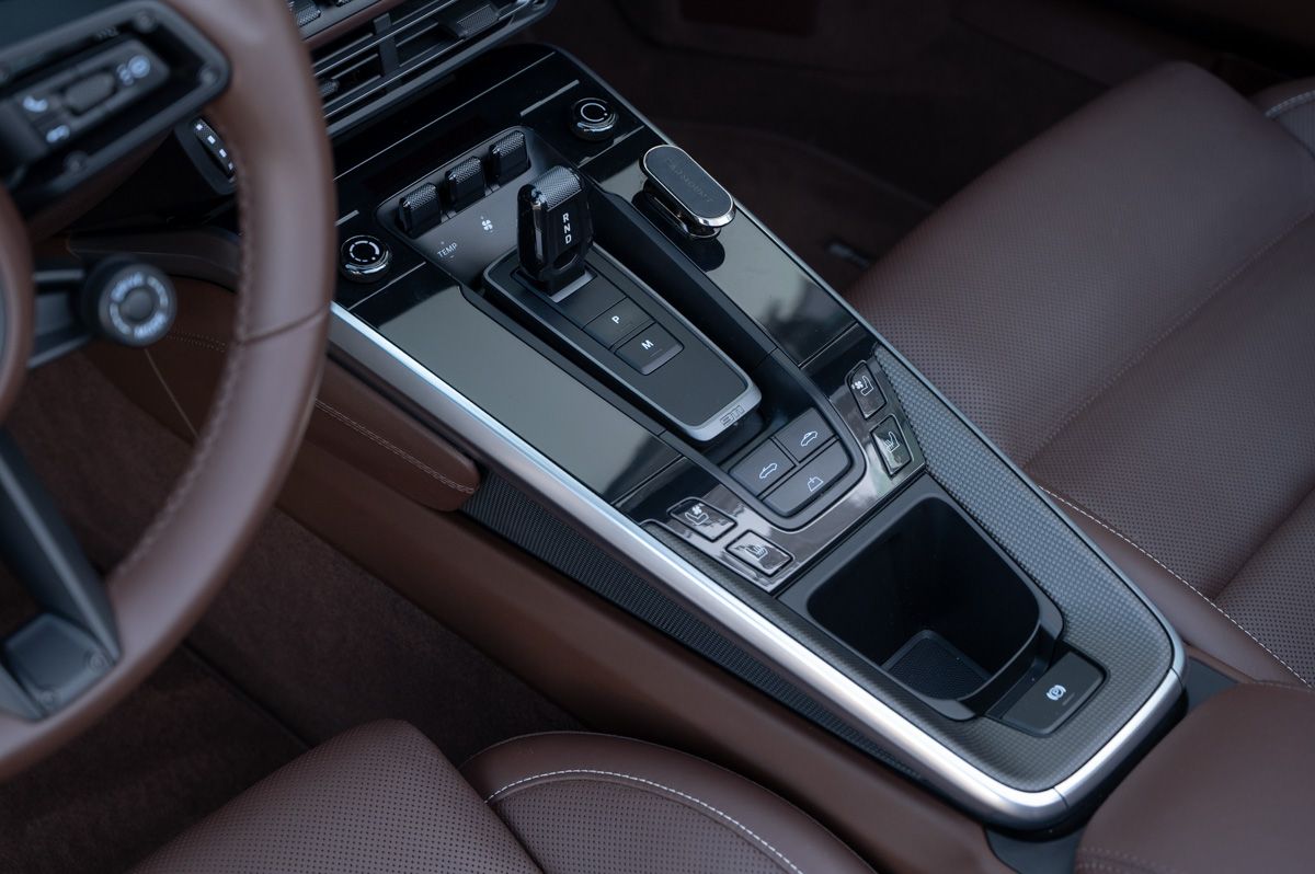 Porsche 911 (2021) — foto 68