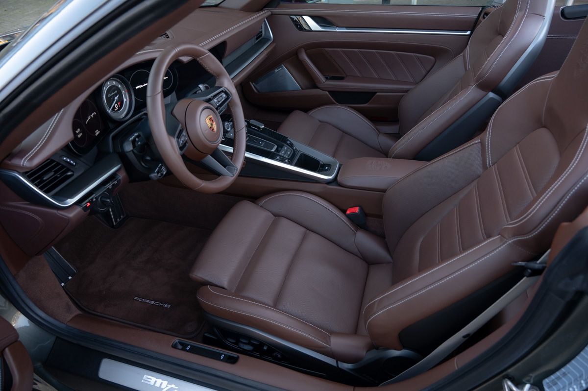 Porsche 911 (2021) — foto 55