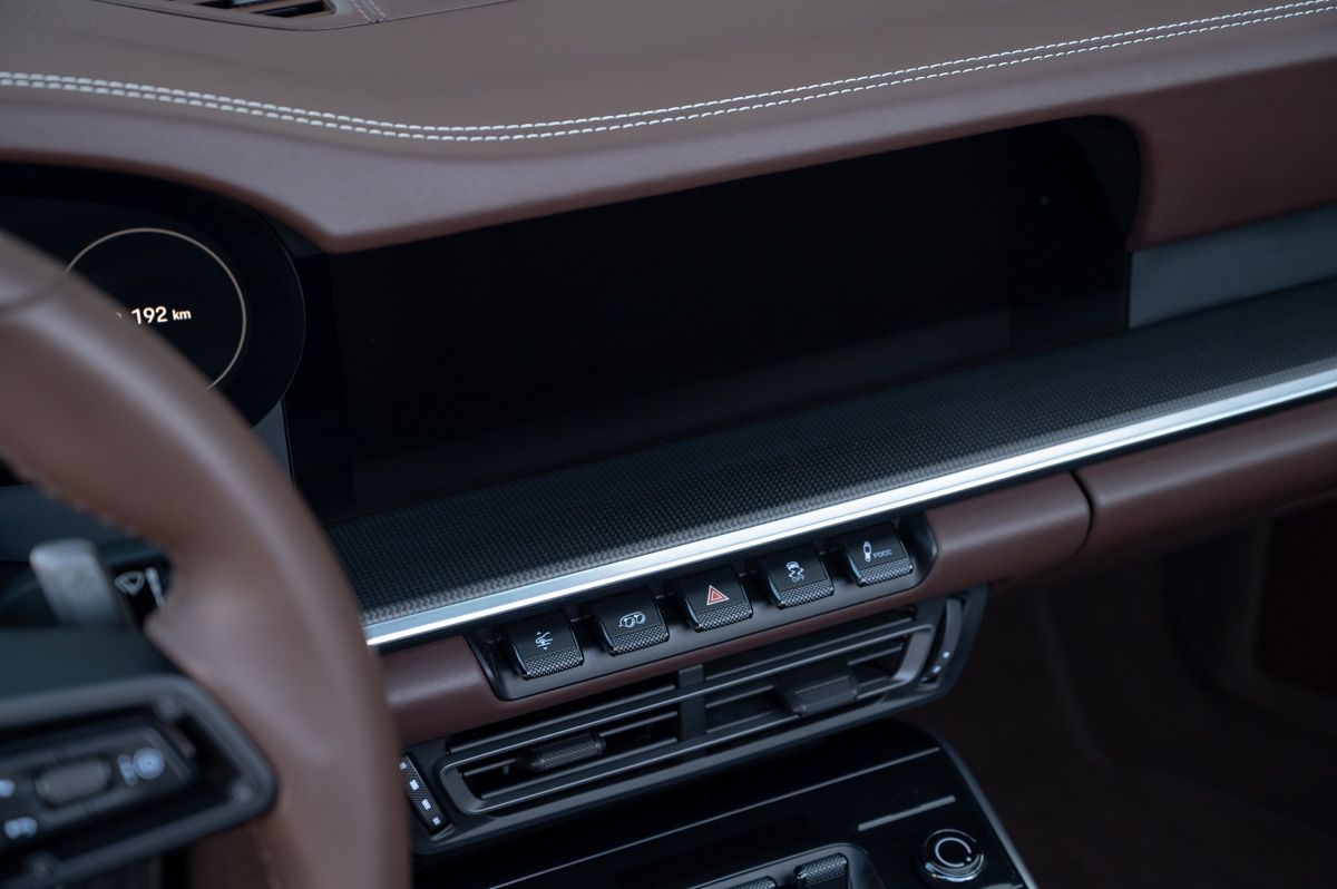 Porsche 911 (2021) — foto 49