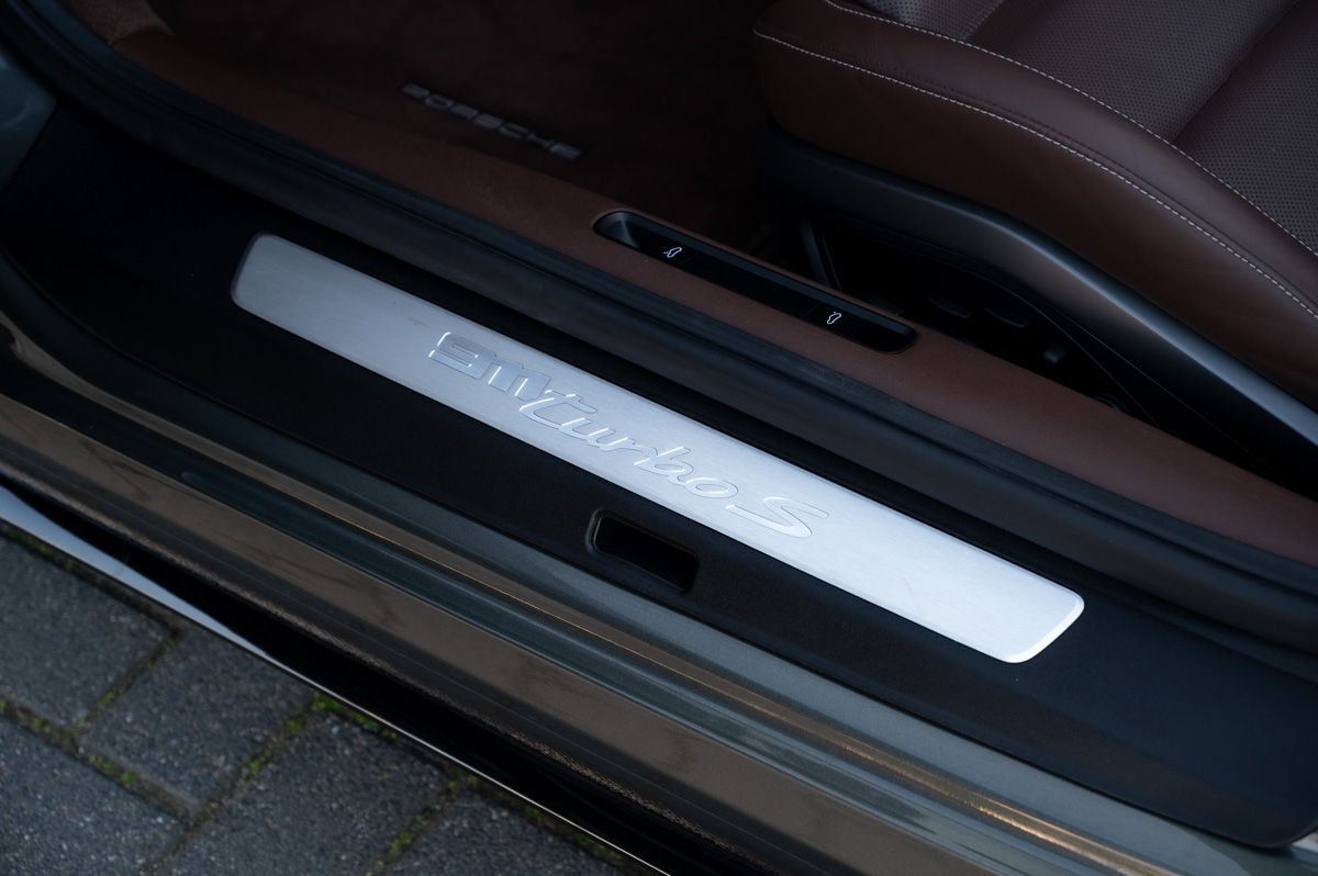 Porsche 911 (2021) — foto 73