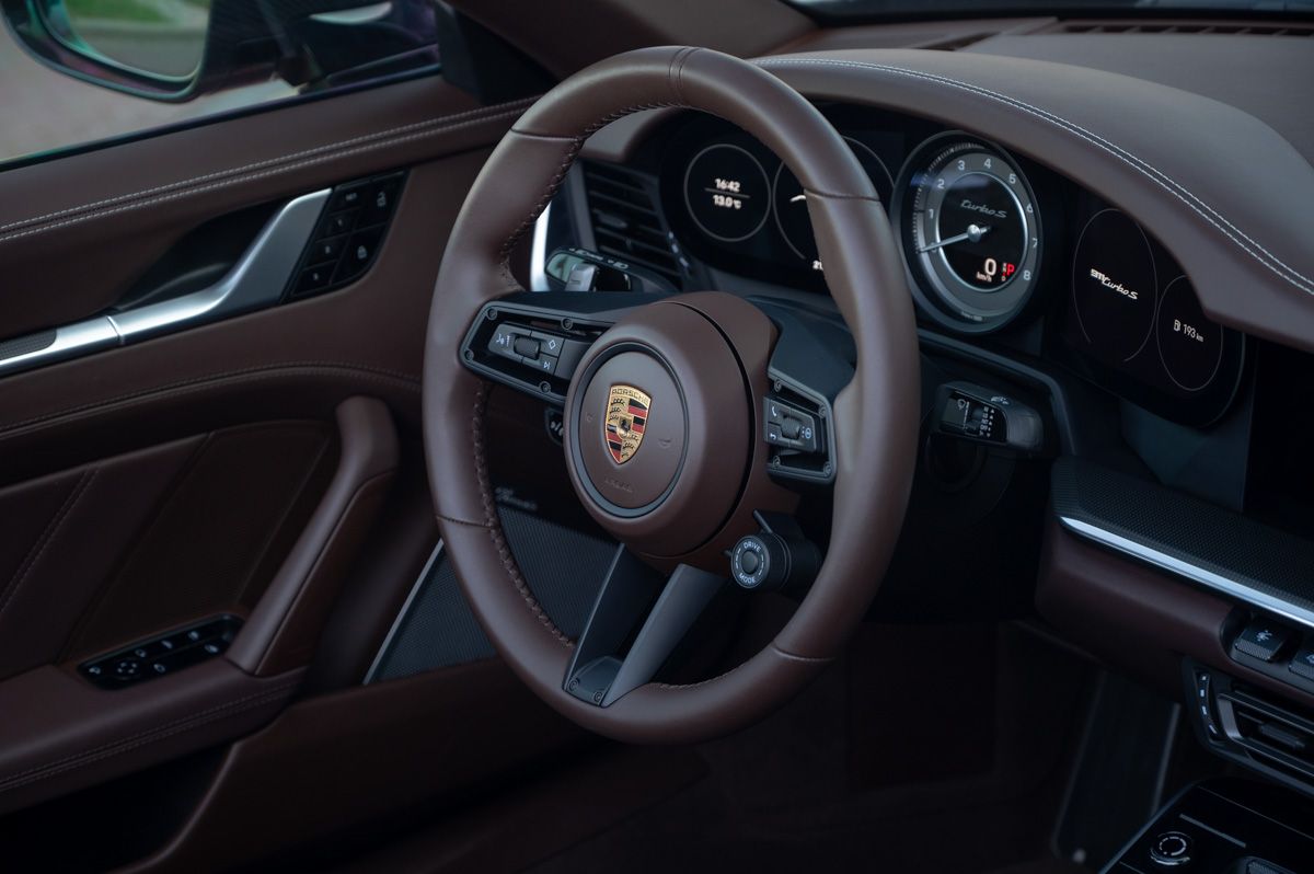 Porsche 911 (2021) — foto 66