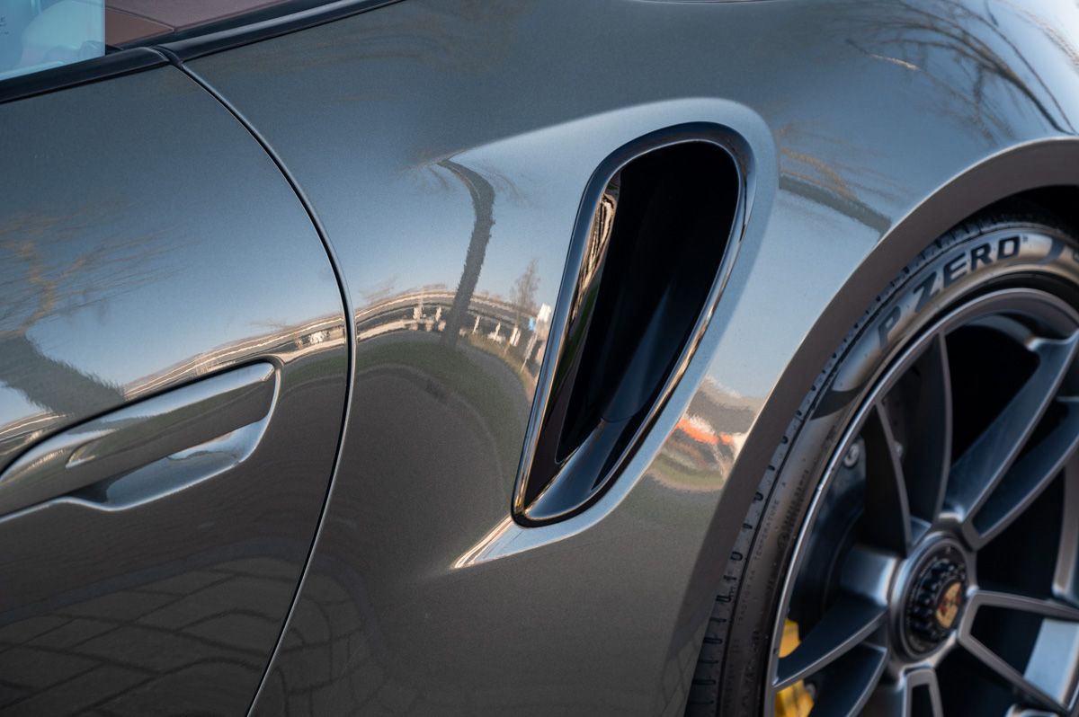 Porsche 911 (2021) — foto 34
