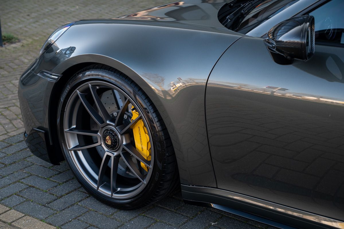 Porsche 911 (2021) — foto 21