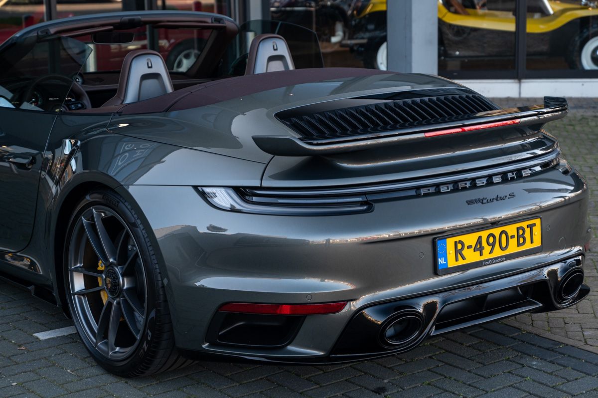 Porsche 911 (2021) — foto 14