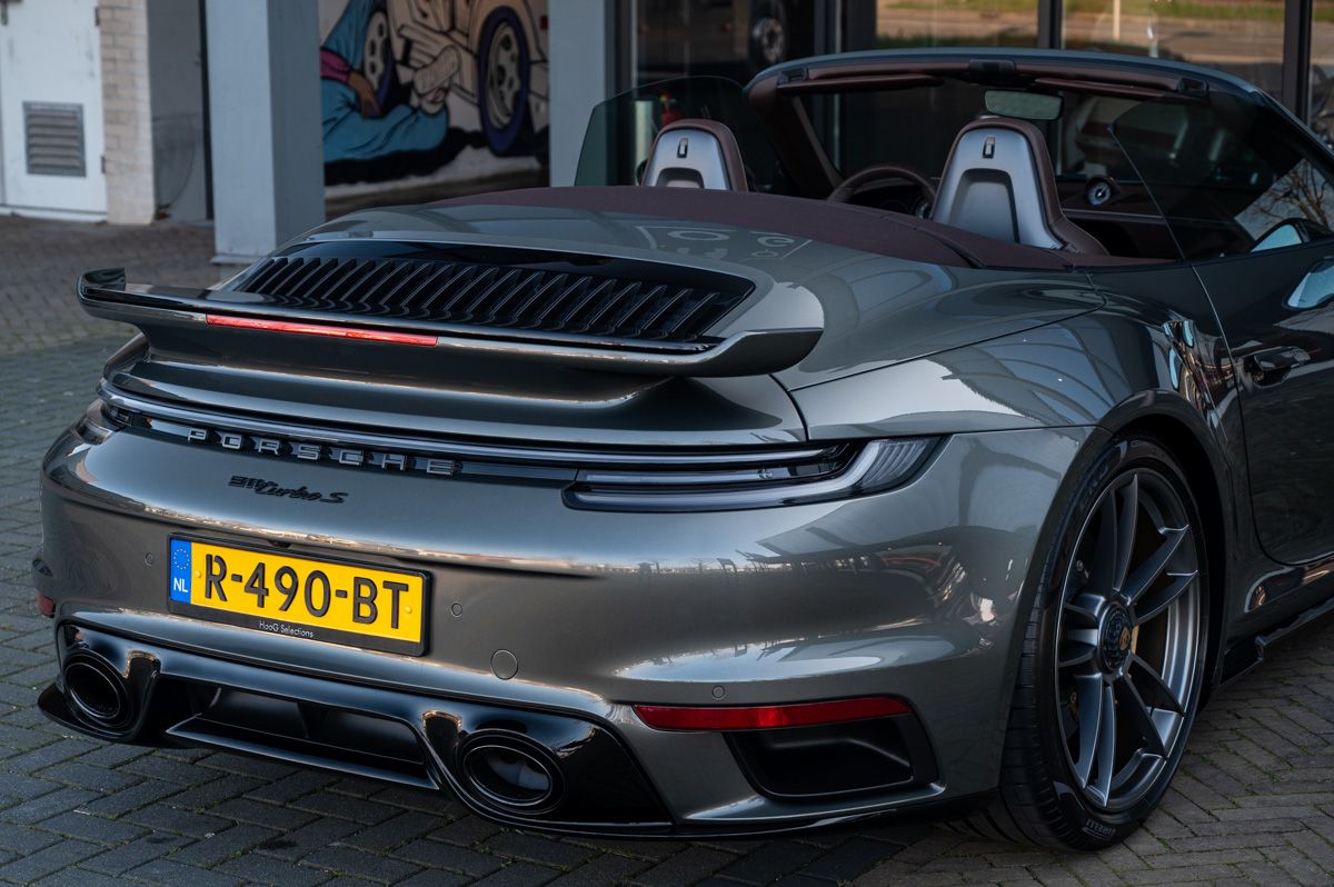 Porsche 911 (2021) — foto 13