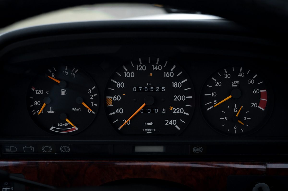 Mercedes-Benz S-Klasse (1984) — foto 44