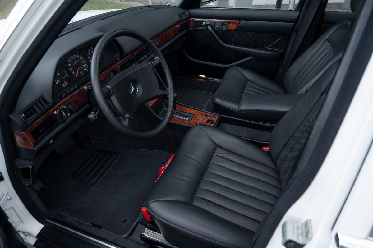 Mercedes-Benz S-Klasse (1984) — foto 43