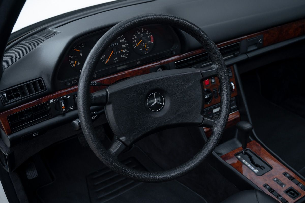 Mercedes-Benz S-Klasse (1984) — foto 54