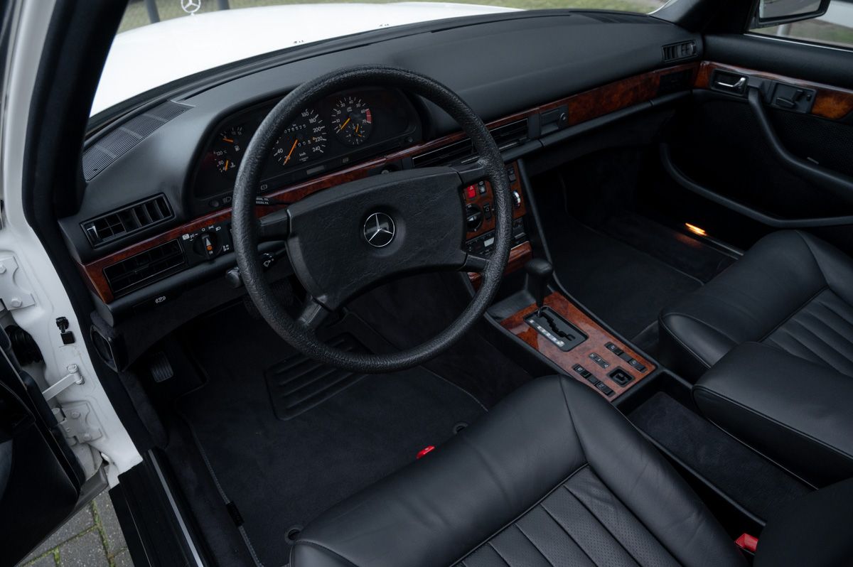 Mercedes-Benz S-Klasse (1984) — foto 42