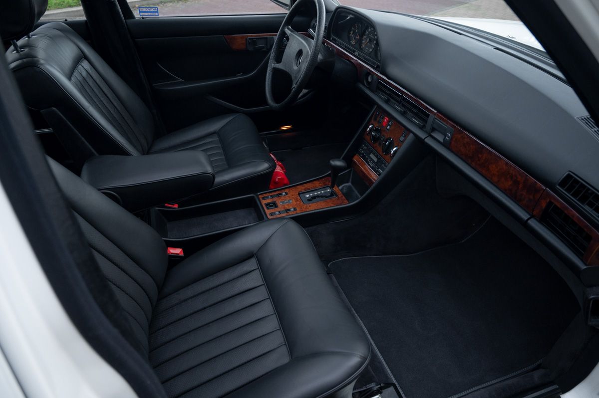Mercedes-Benz S-Klasse (1984) — foto 48