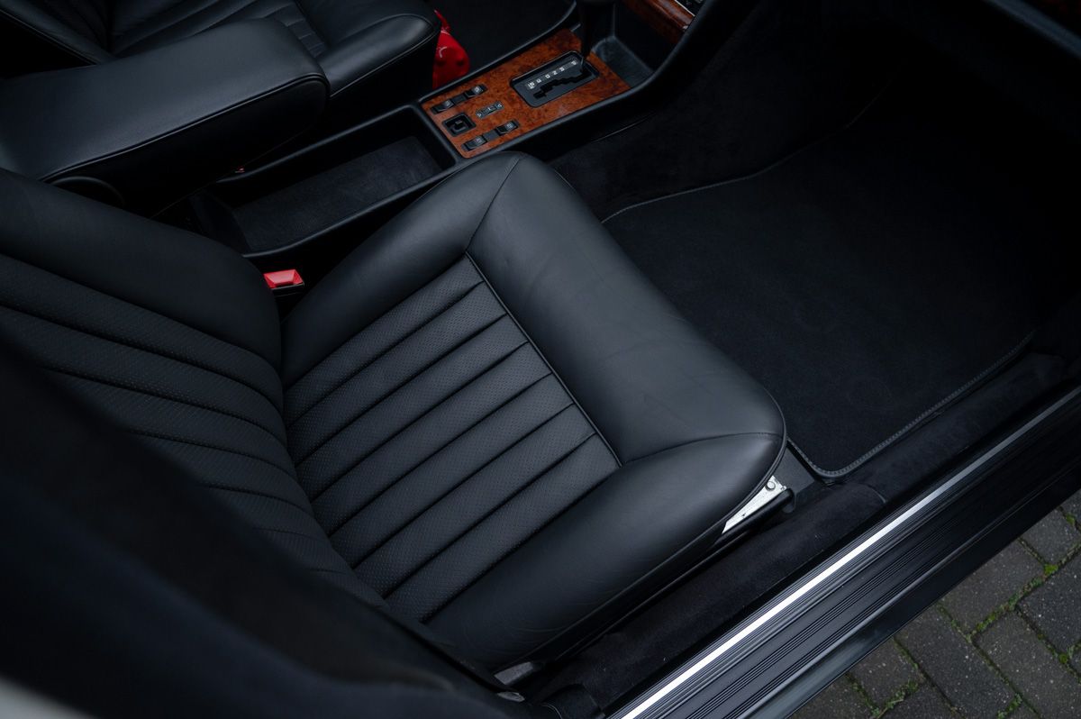 Mercedes-Benz S-Klasse (1984) — foto 50