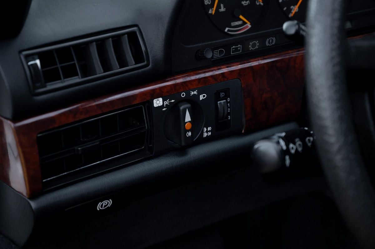 Mercedes-Benz S-Klasse (1984) — foto 62
