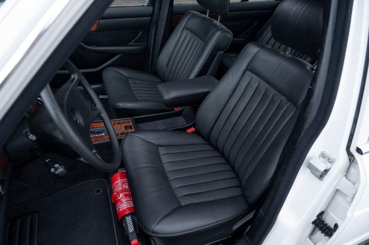 Mercedes-Benz S-Klasse (1984) — foto 46