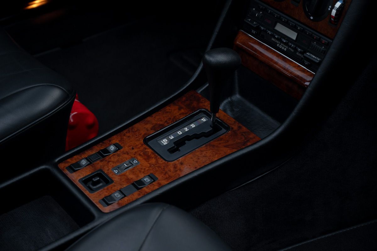 Mercedes-Benz S-Klasse (1984) — foto 65