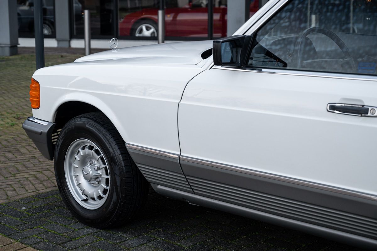 Mercedes-Benz S-Klasse (1984) — foto 15