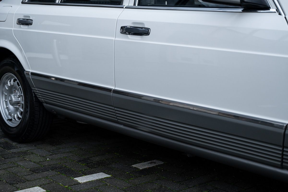 Mercedes-Benz S-Klasse (1984) — foto 32