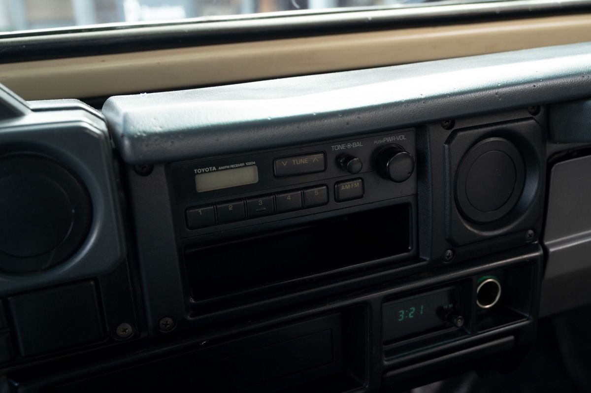 Toyota Land Cruiser (1994) — Foto 65