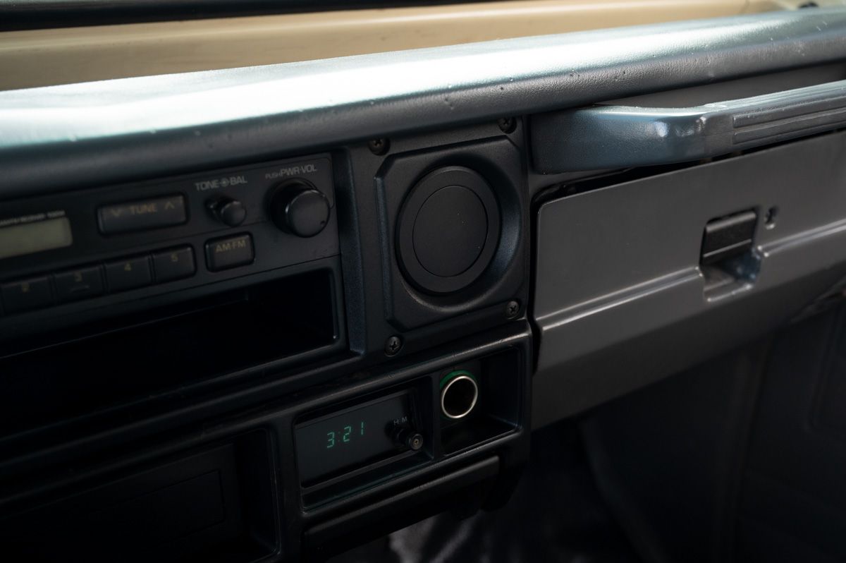 Toyota Land Cruiser (1994) — Foto 66