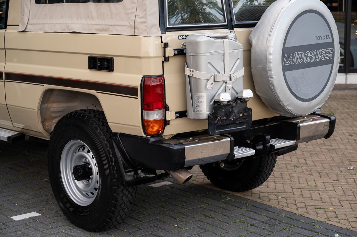 Toyota Land Cruiser (1994) — Foto 11