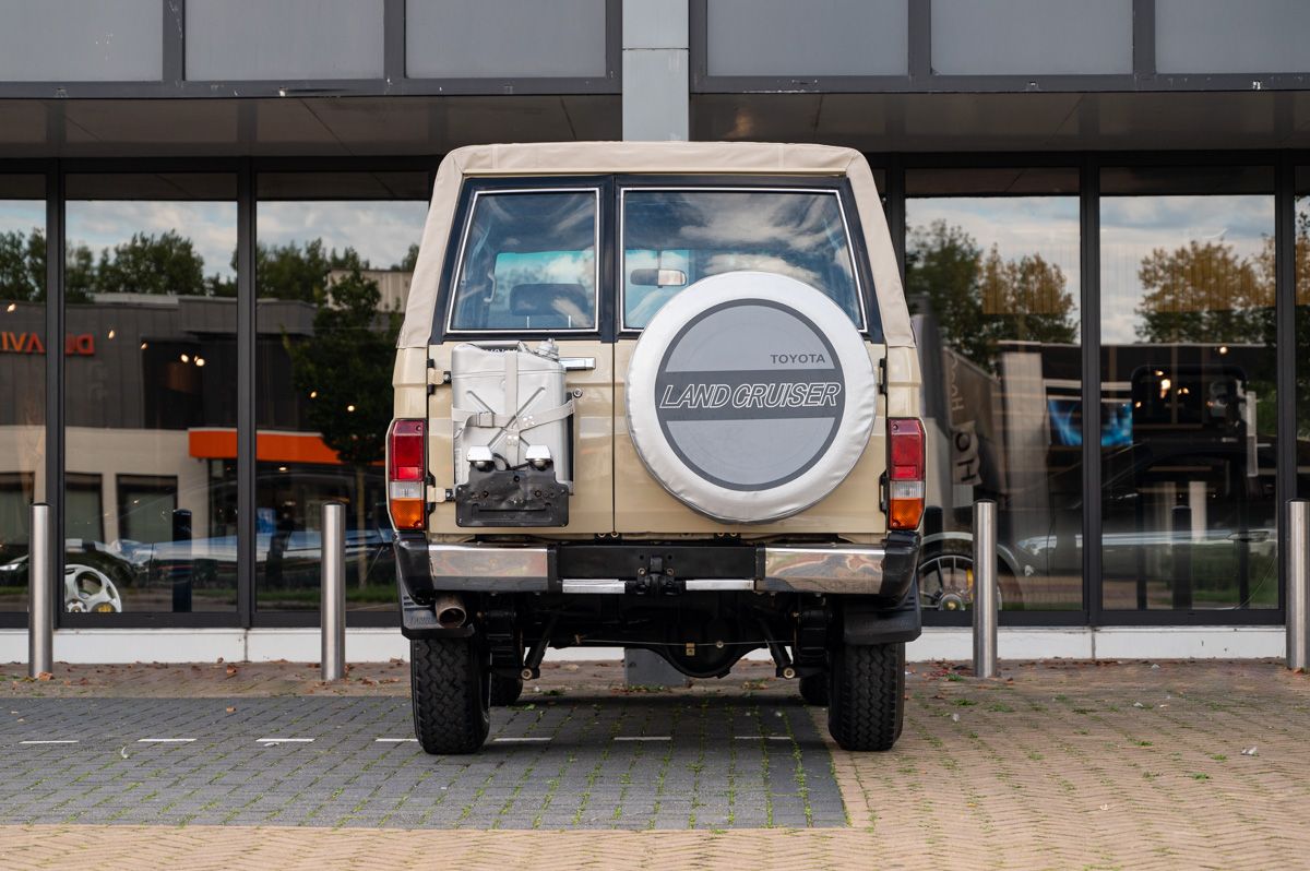 Toyota Land Cruiser (1994) — Foto 13