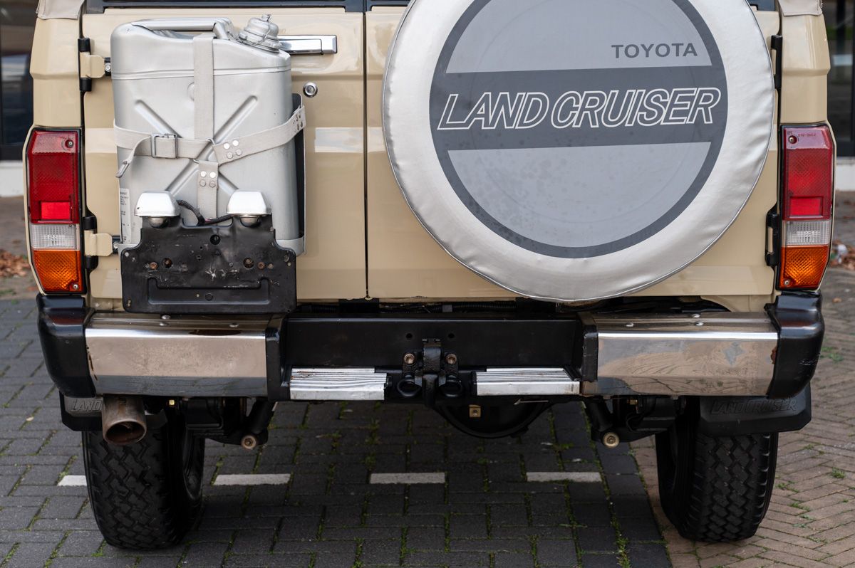 Toyota Land Cruiser (1994) — Foto 14