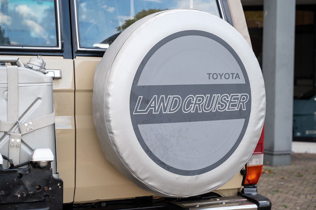Toyota Land Cruiser (1994) — Foto 26