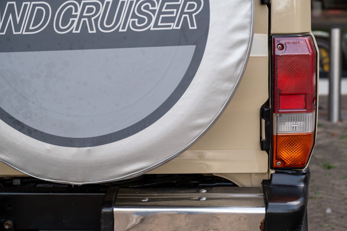 Toyota Land Cruiser (1994) — Foto 22