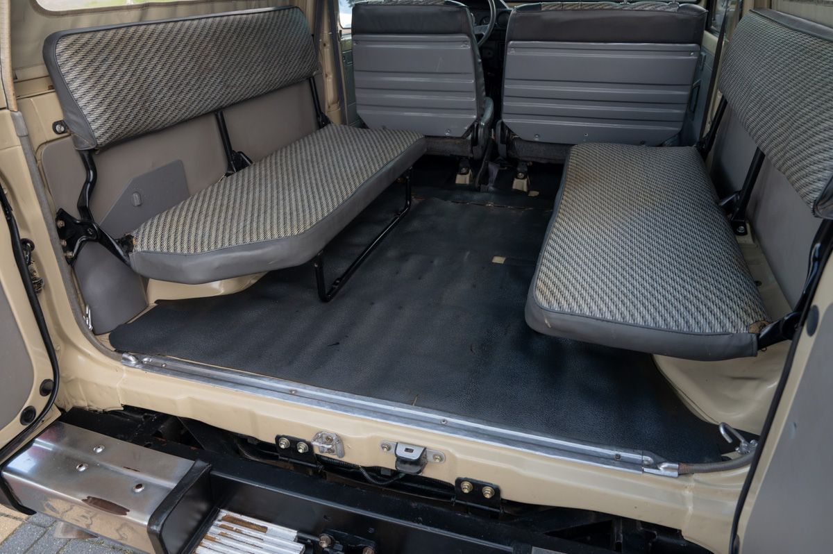 Toyota Land Cruiser (1994) — Foto 50