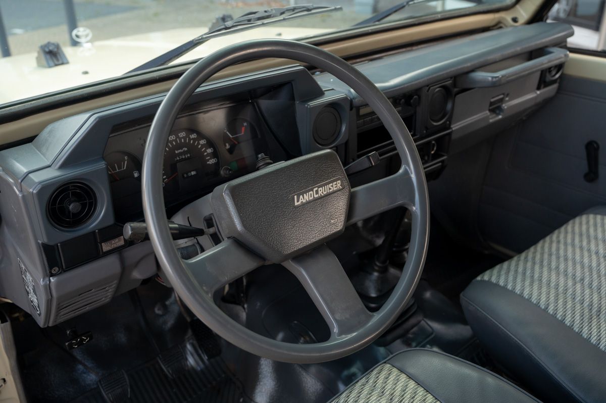Toyota Land Cruiser (1994) — Foto 54
