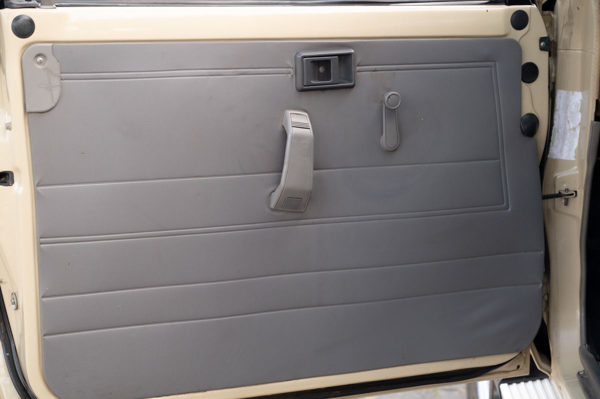 Toyota Land Cruiser (1994) — Foto 71