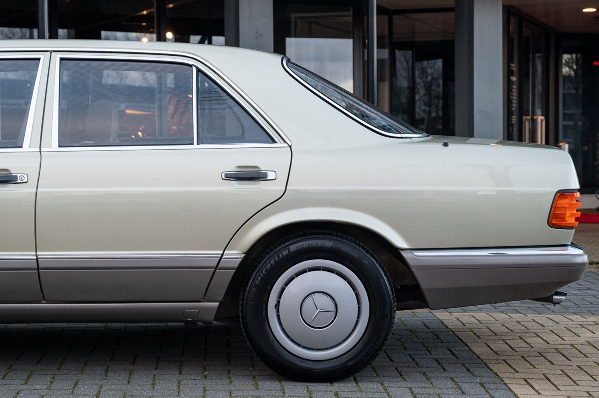 Mercedes-Benz S-Klasse (1986) — foto 27