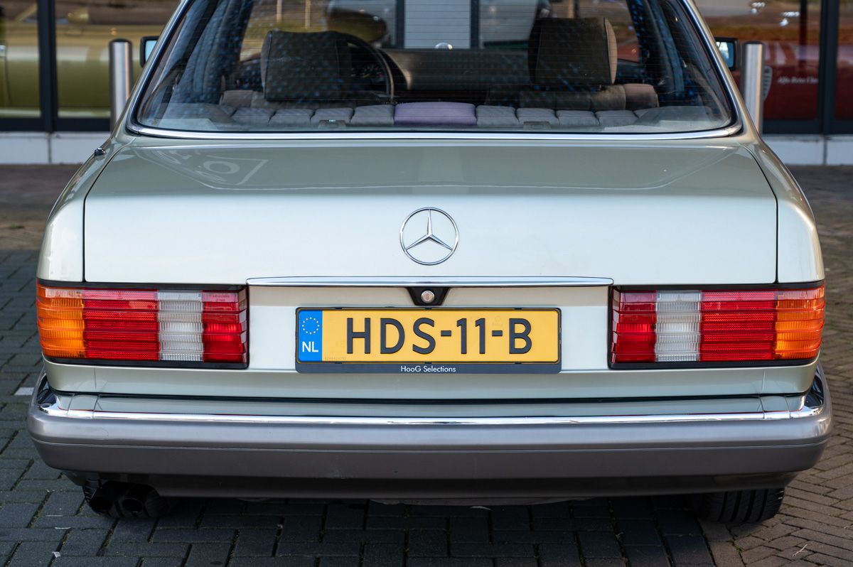 Mercedes-Benz S-Klasse (1986) — foto 11