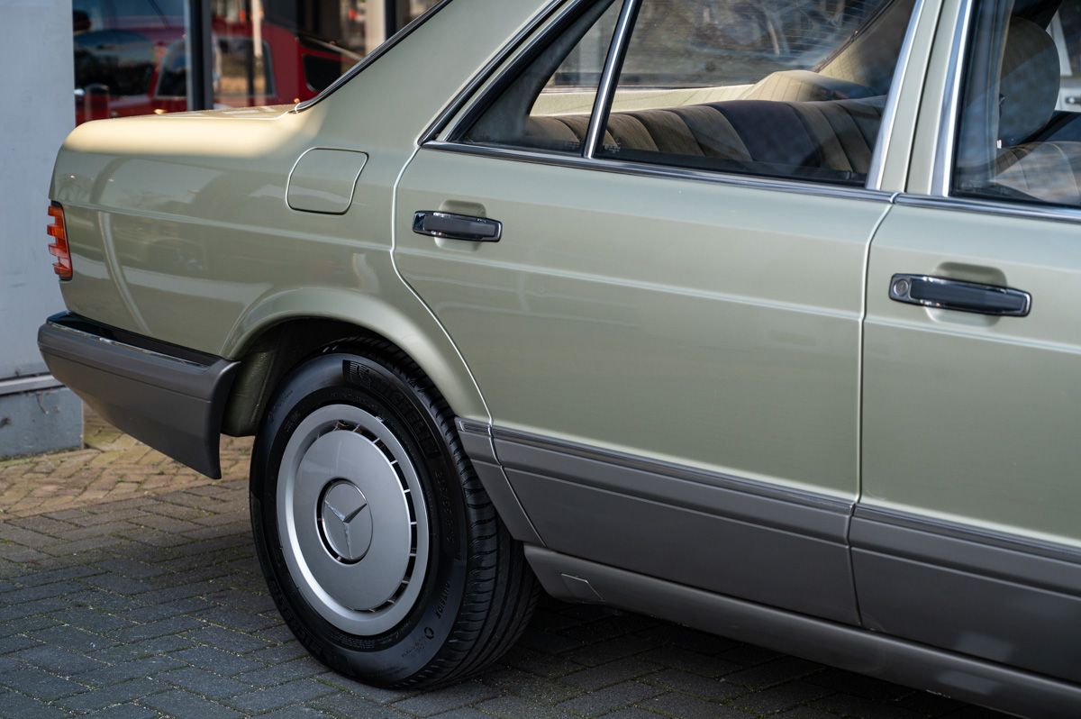 Mercedes-Benz S-Klasse (1986) — foto 30