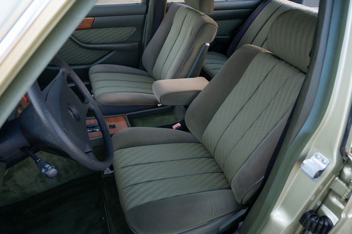 Mercedes-Benz S-Klasse (1986) — foto 45
