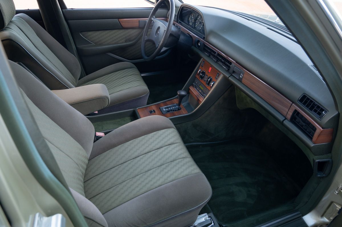 Mercedes-Benz S-Klasse (1986) — foto 43