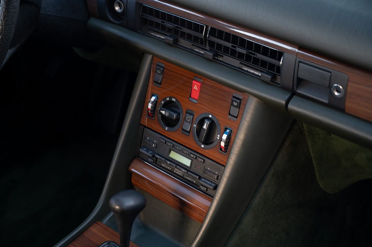 Mercedes-Benz S-Klasse (1986) — foto 59