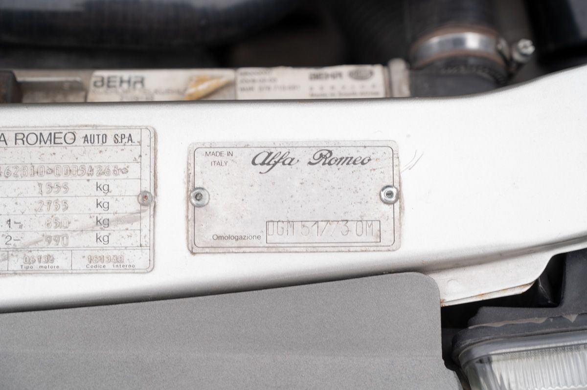 Alfa Romeo 75 (1988) — foto 29