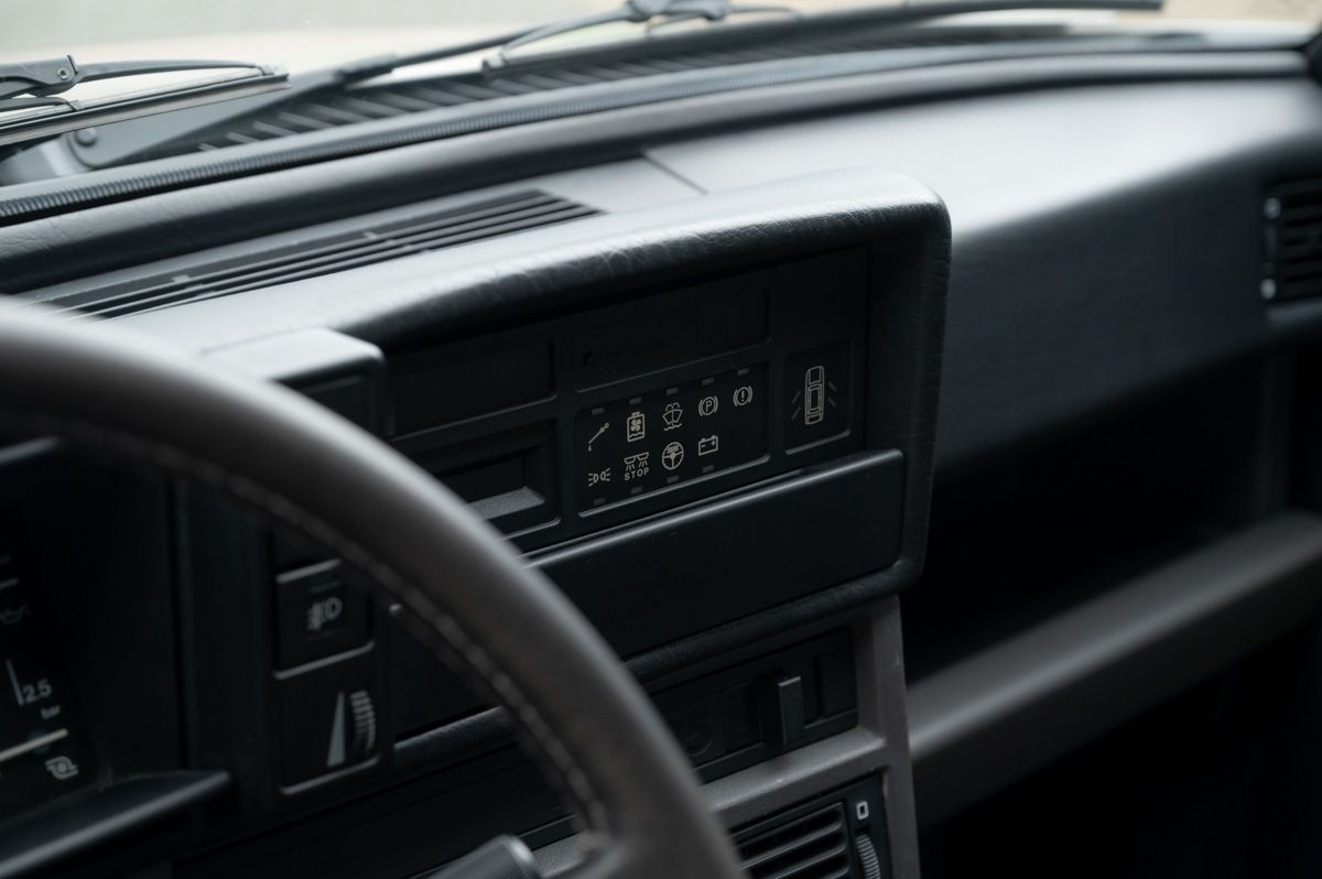 Alfa Romeo 75 (1988) — foto 67