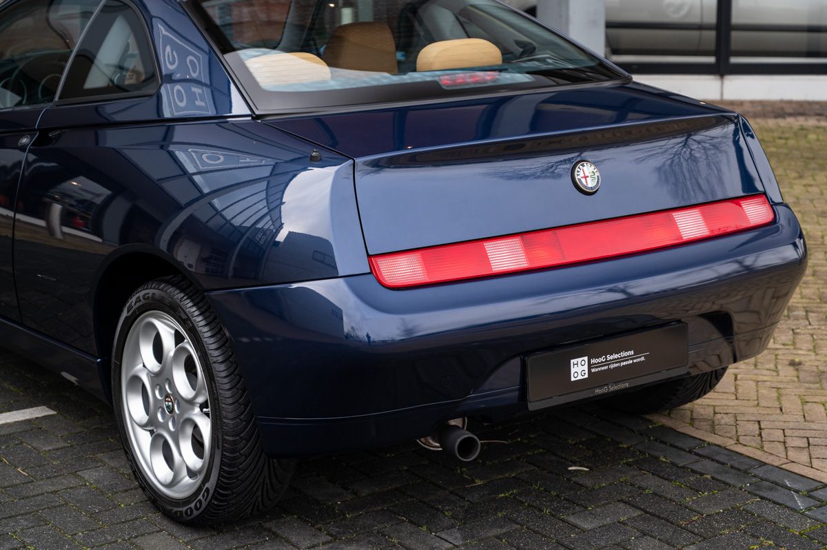 Alfa Romeo GTV (1999) — photo 8