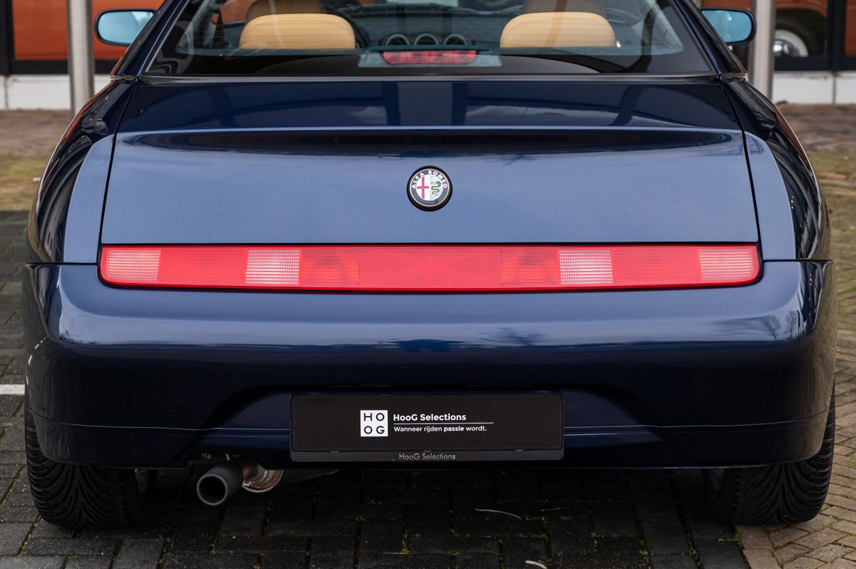 Alfa Romeo GTV (1999) — photo 11