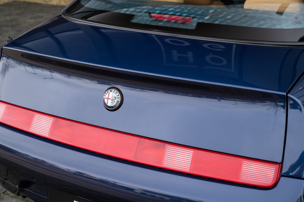 Alfa Romeo GTV (1999) — photo 12