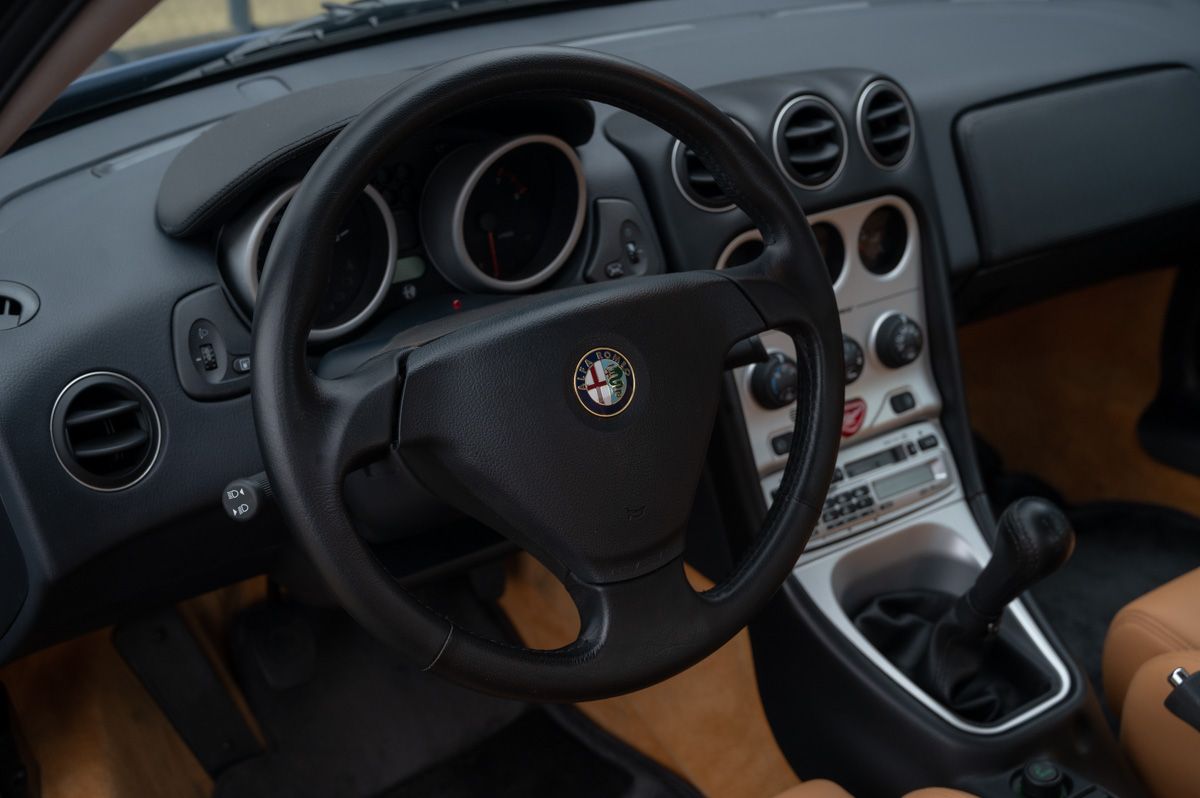 Alfa Romeo GTV (1999) — photo 41