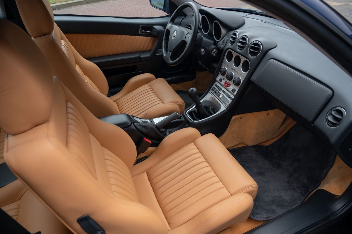 Alfa Romeo GTV (1999) — photo 48