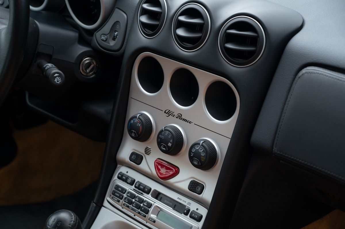 Alfa Romeo GTV (1999) — photo 59