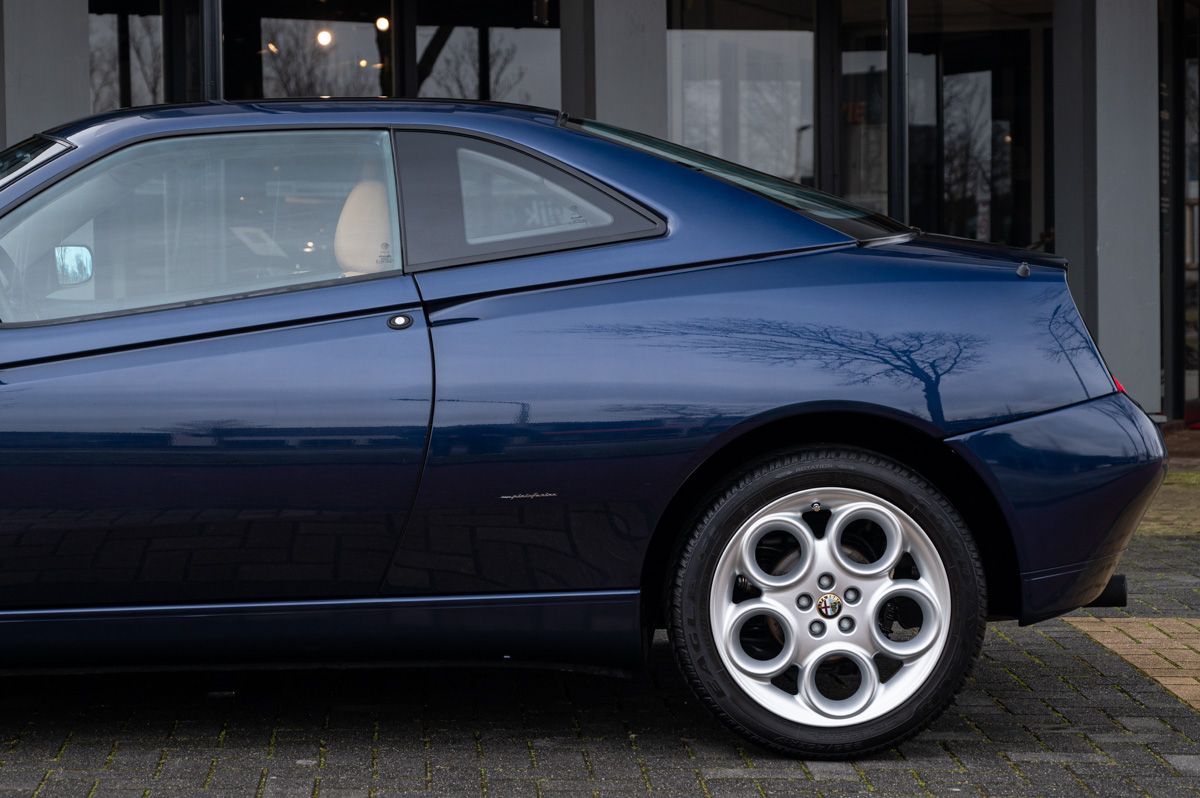 Alfa Romeo GTV (1999) — photo 32