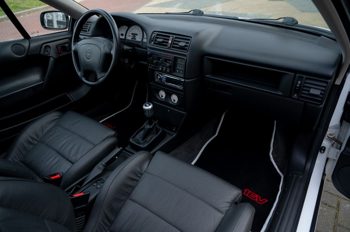 Opel Calibra (1996) — Foto 41